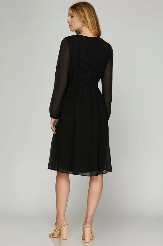 5578 Solid Pleated Dress in Black