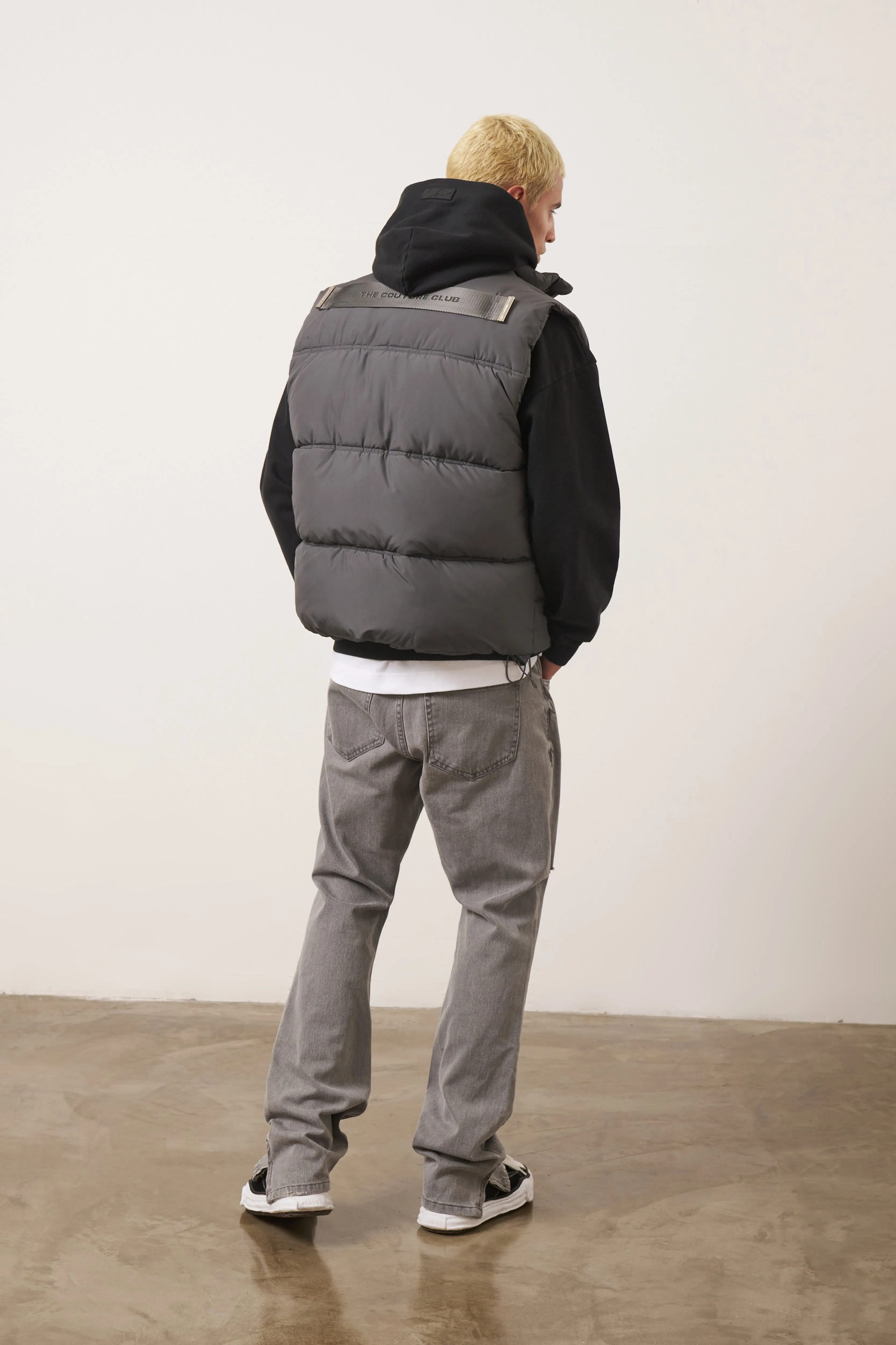 ESSENTIALS MATTE GILET - CHARCOAL