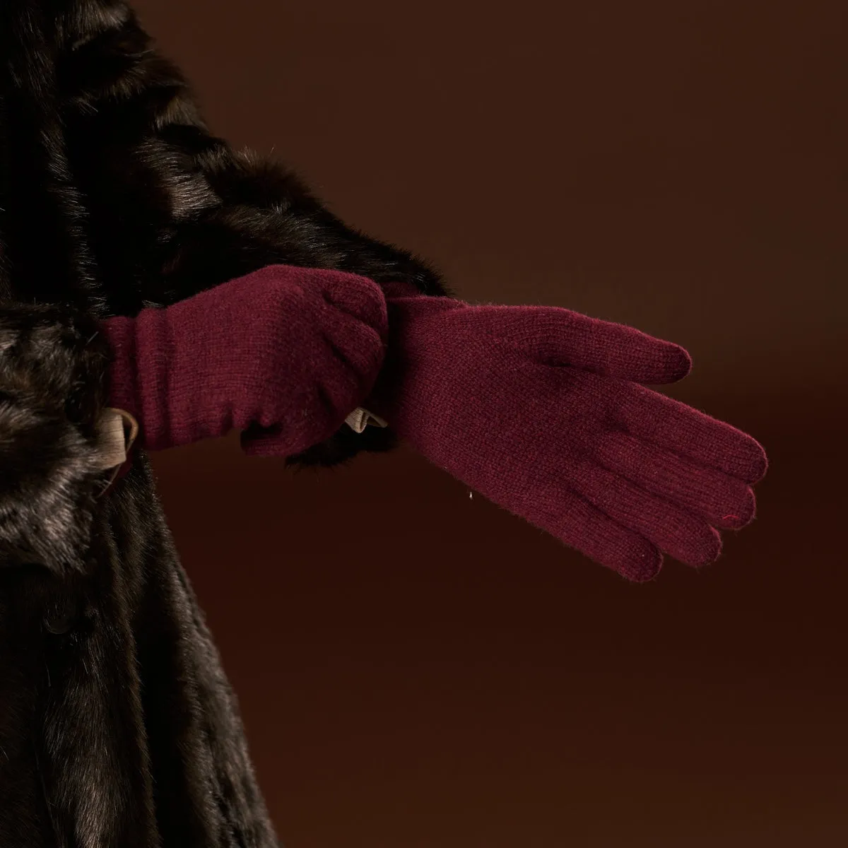 Florentina (red) - Handmade Italian knitted wool gloves with luxurious cashmere lining