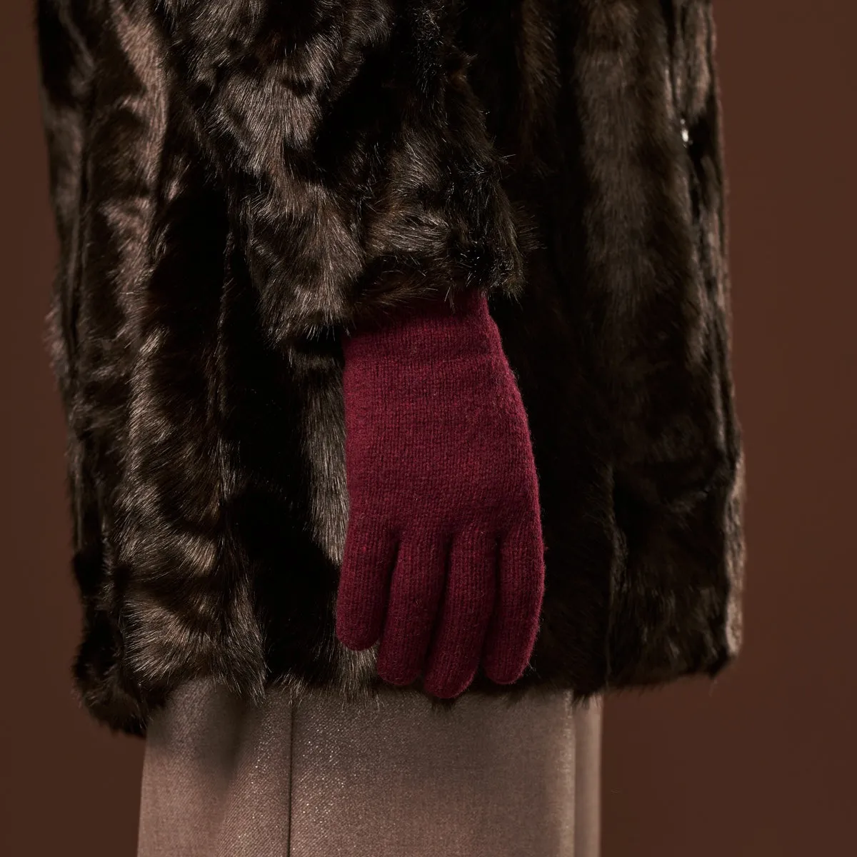 Florentina (red) - Handmade Italian knitted wool gloves with luxurious cashmere lining