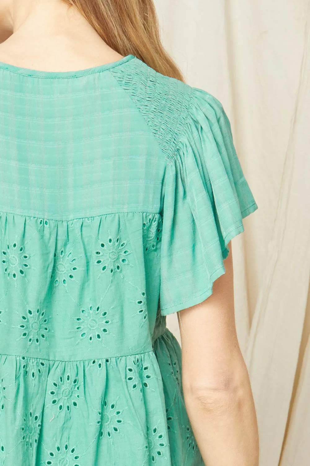 Flutter Sleeve Eyelet Top, Green