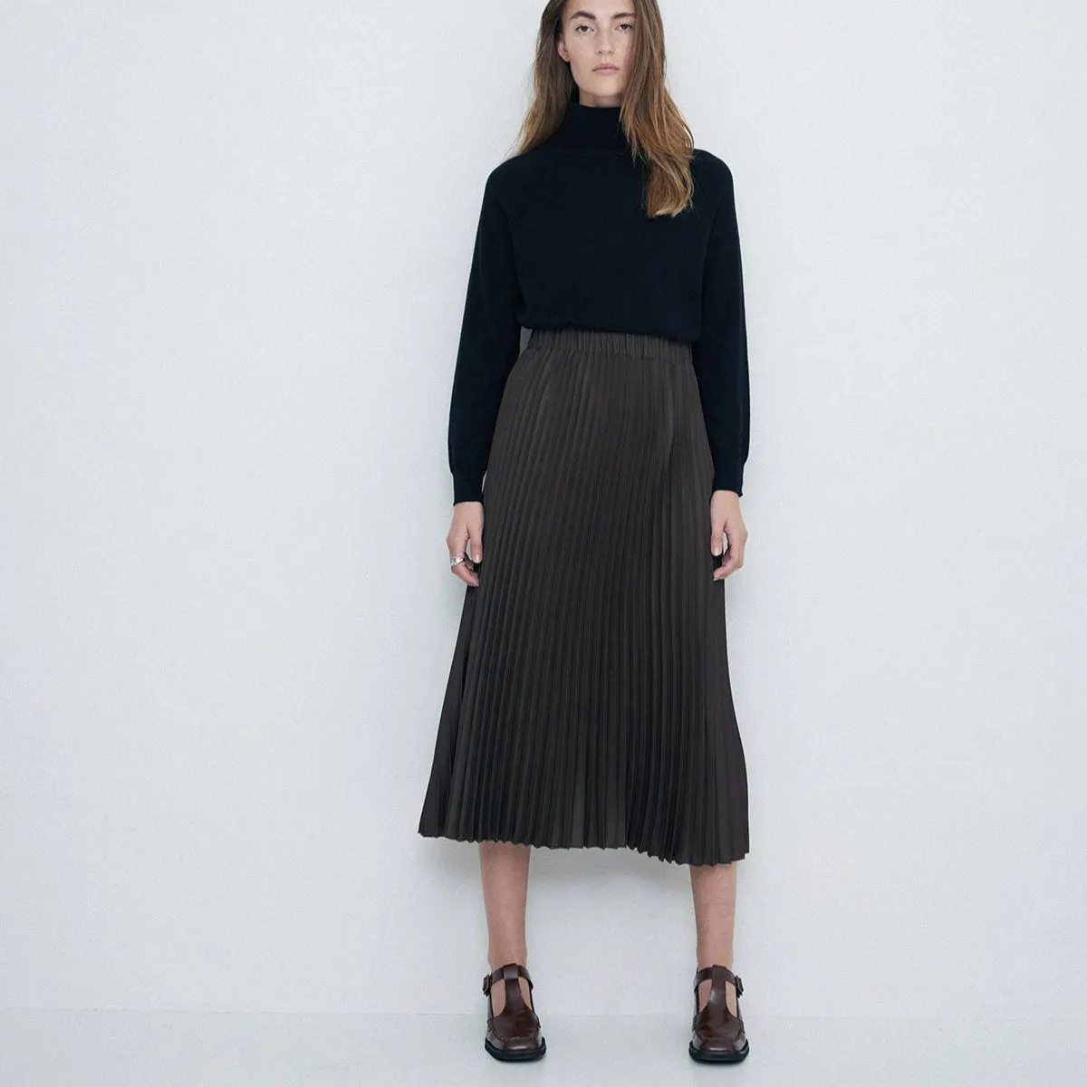 Long Pleated Skirt Dark Green